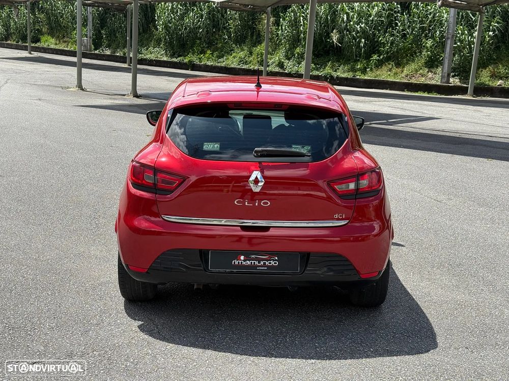 Renault Clio - 6