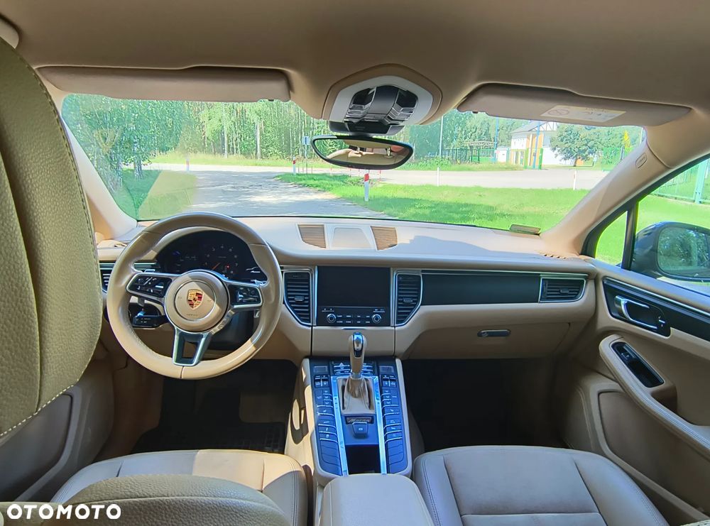 Porsche Macan - 9
