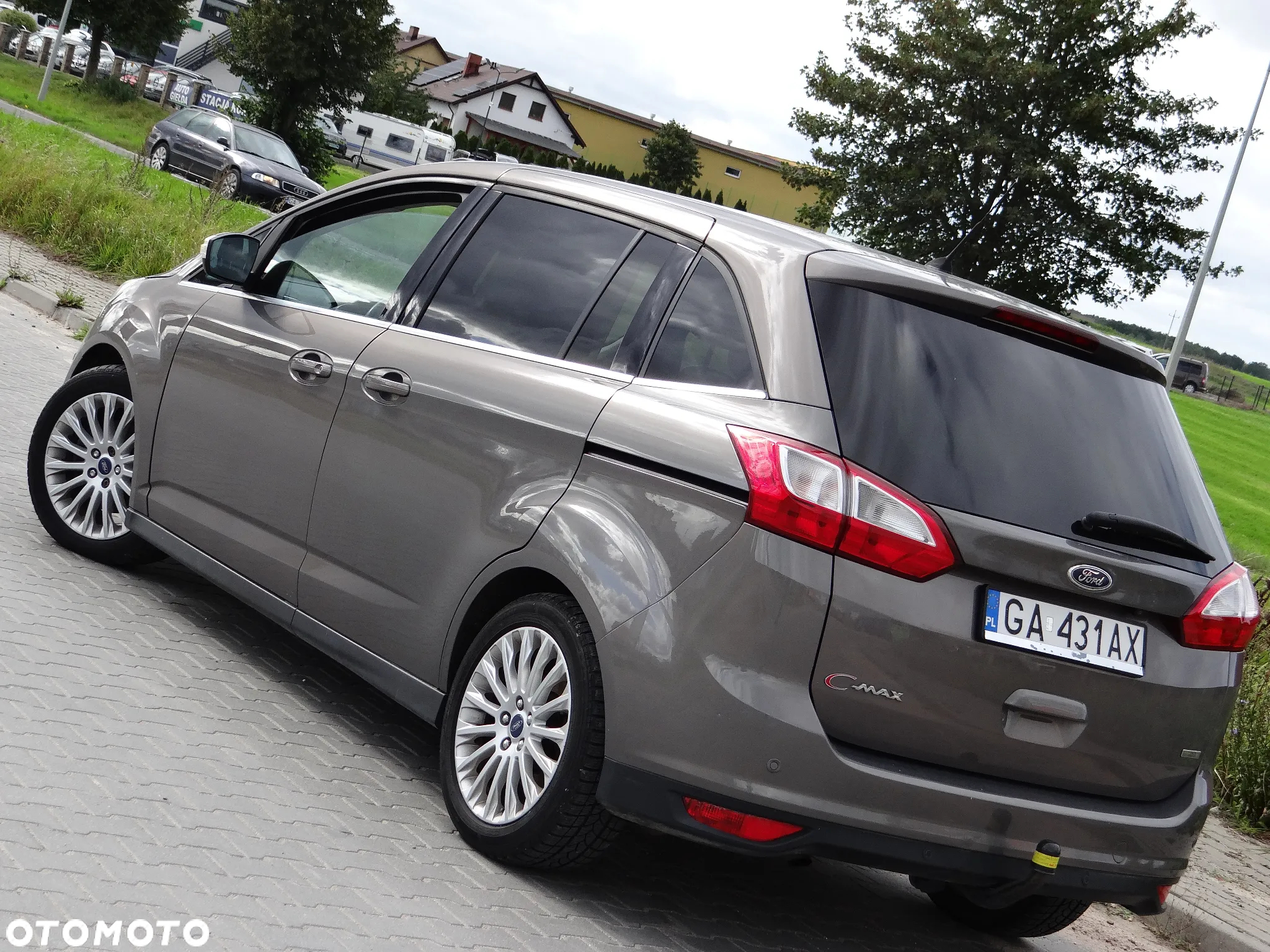 Ford Grand C-MAX - 21