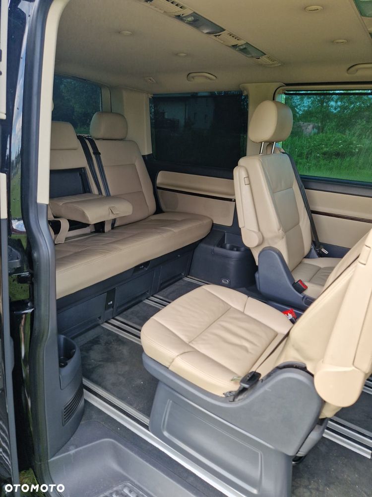 Volkswagen Multivan - 22