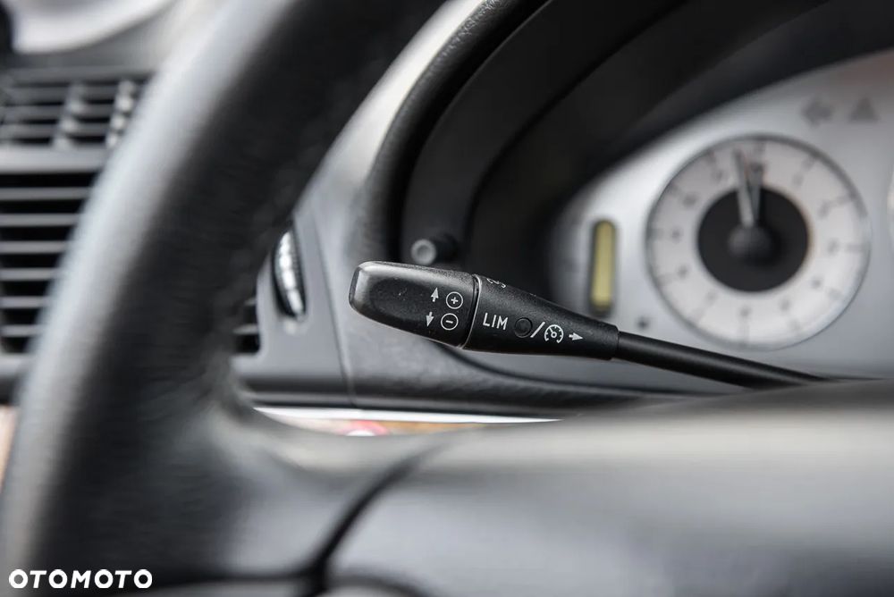 Mercedes-Benz Klasa E 320 CDI 4-Matic Avantgarde - 20