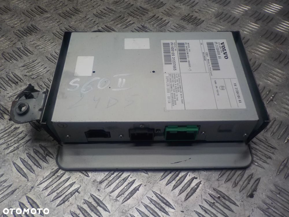 VOLVO S60 II WZMACNIACZ RADIA 31384099 - 1