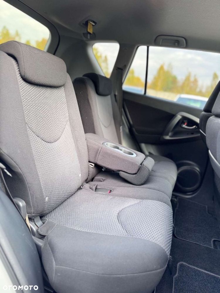 Toyota RAV4 - 40
