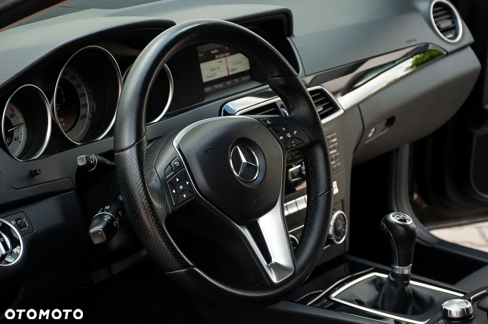 Mercedes-Benz Klasa C 180 BlueEFFICIENCY - 26