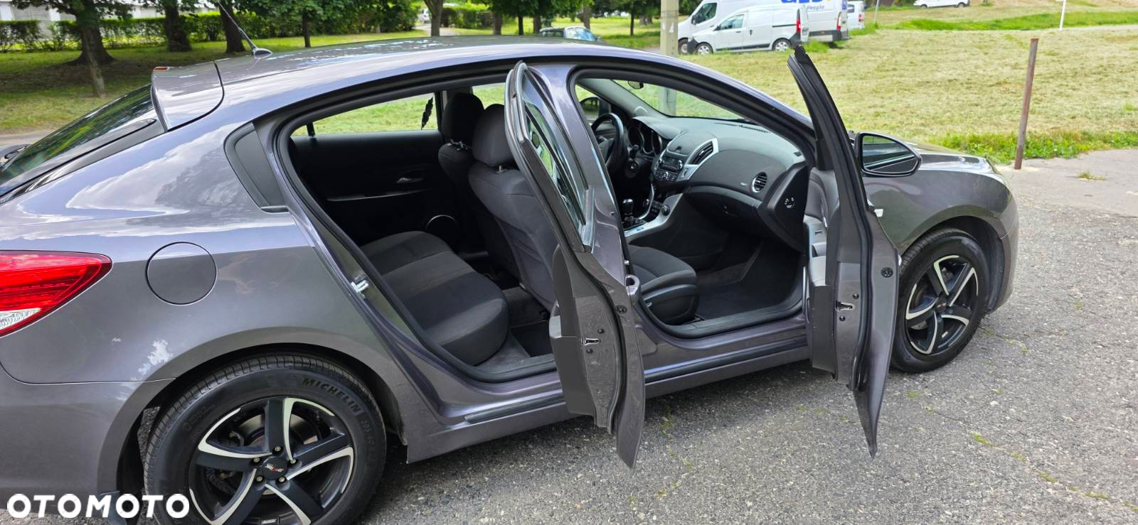 Chevrolet Cruze 1.8 LT - 5