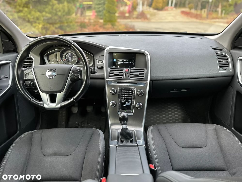 Volvo XC 60 D3 Momentum - 16