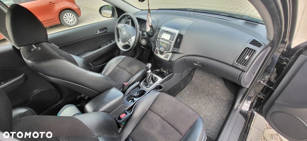 Hyundai i30 1.4 Classic + EU5 - 9