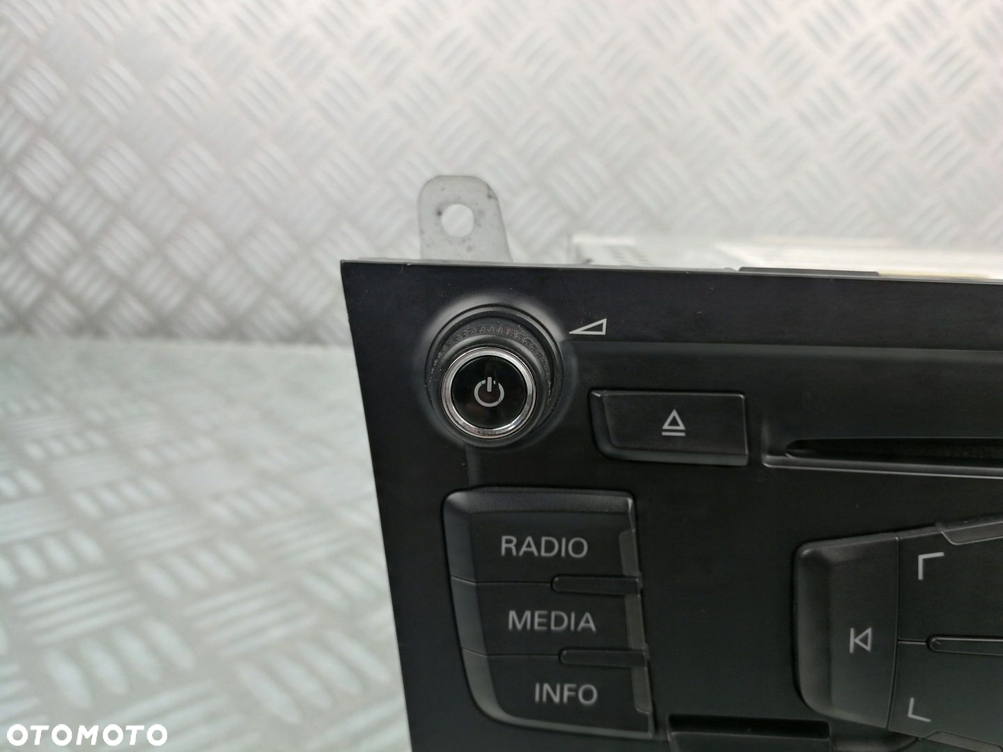 8T1035186C CQ-JA1870G PANASONIC radio fabryczne CD FM AUDI CONCERT A4 B5 A5 - 4