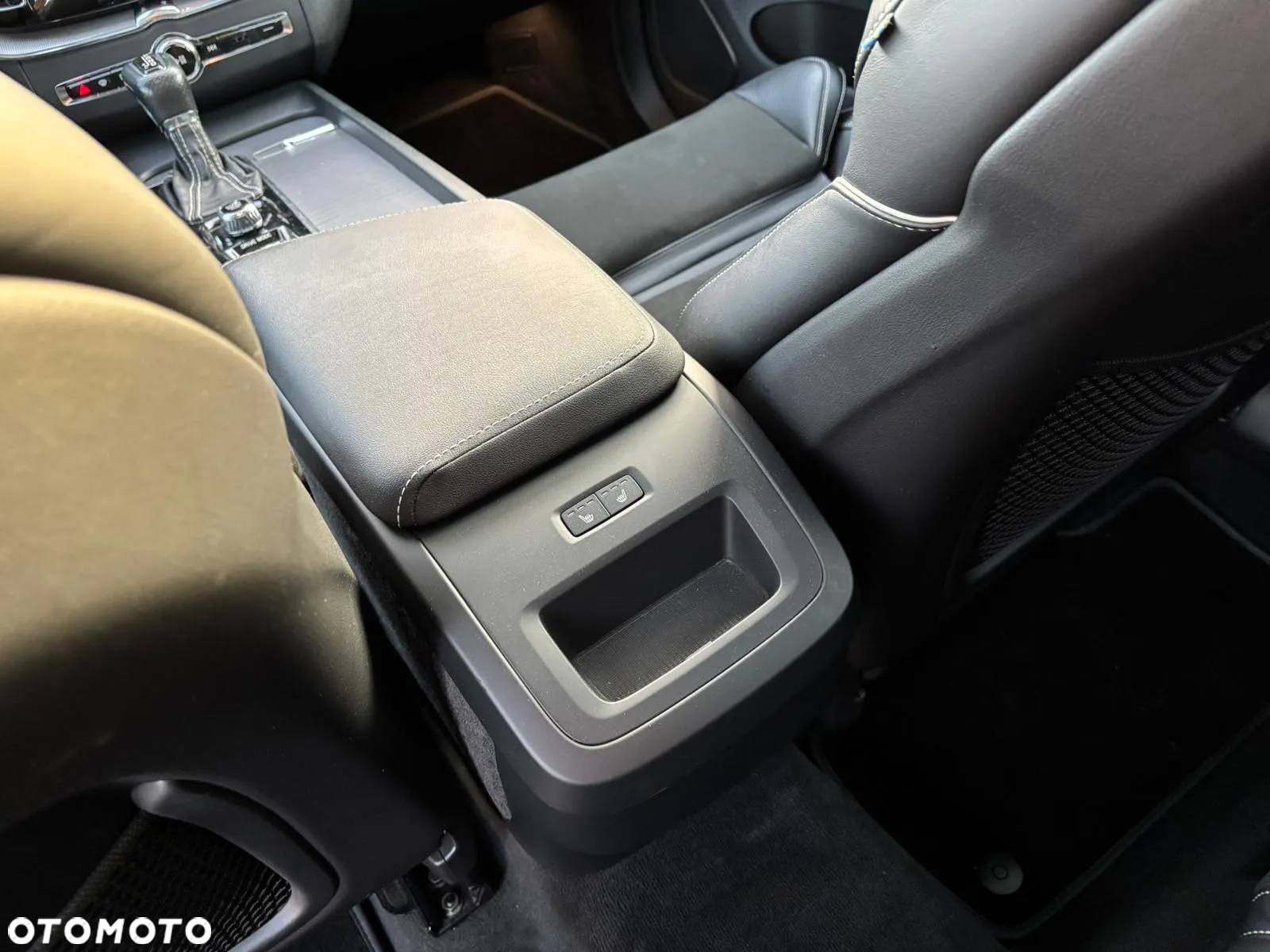 Volvo XC 60 T6 AWD Geartronic RDesign - 20