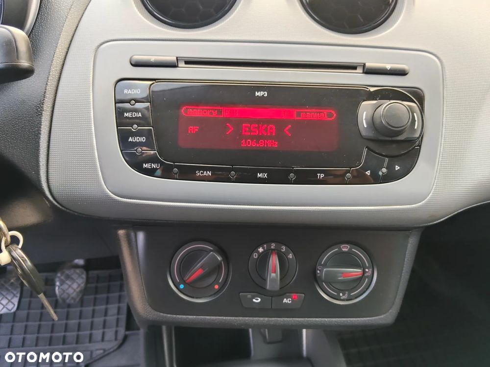 Seat Ibiza 1.2 12V Reference Salsa - 23