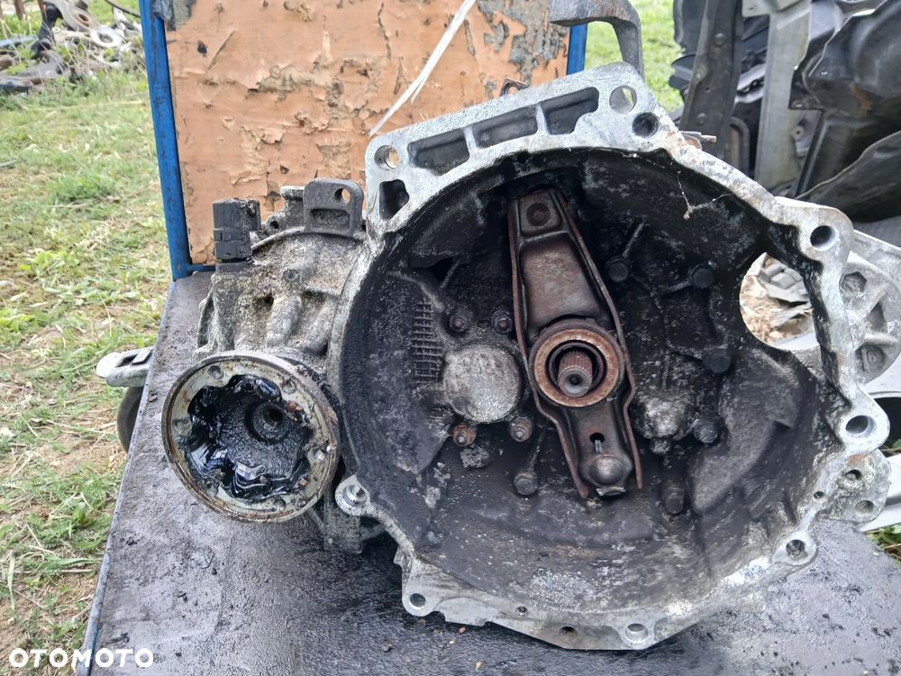 Volkswagen golf passat bora beetle 2,0 benzyna  skrzynia biegów EBP - 4