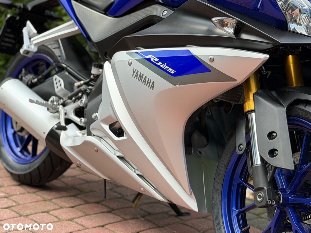 Yamaha YZF - 12