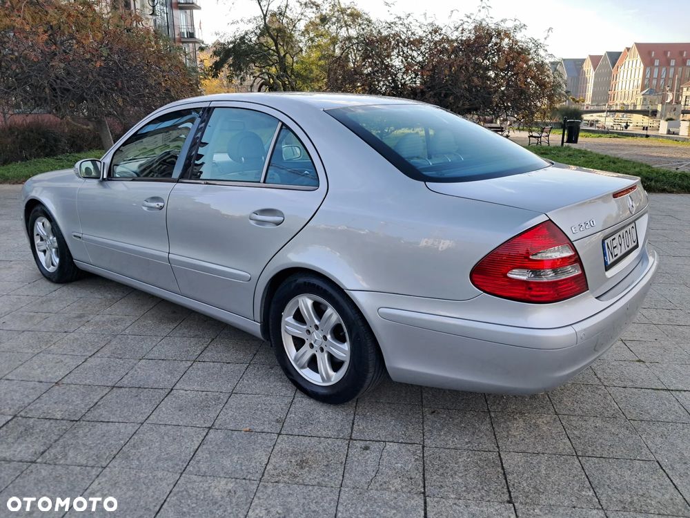 Mercedes-Benz Klasa E 220 CDI Automatik Classic - 3