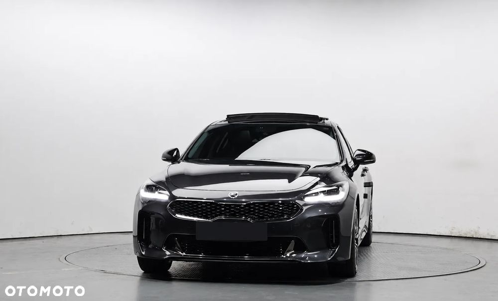 Kia Stinger - 3