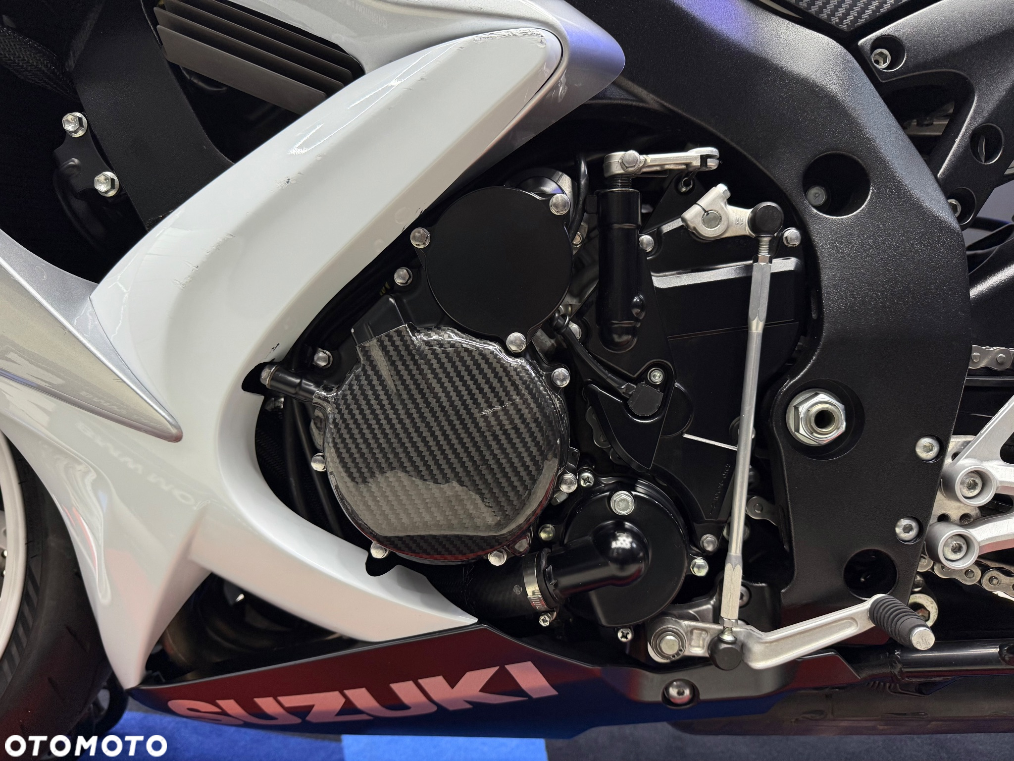 Suzuki GSX-R - 16