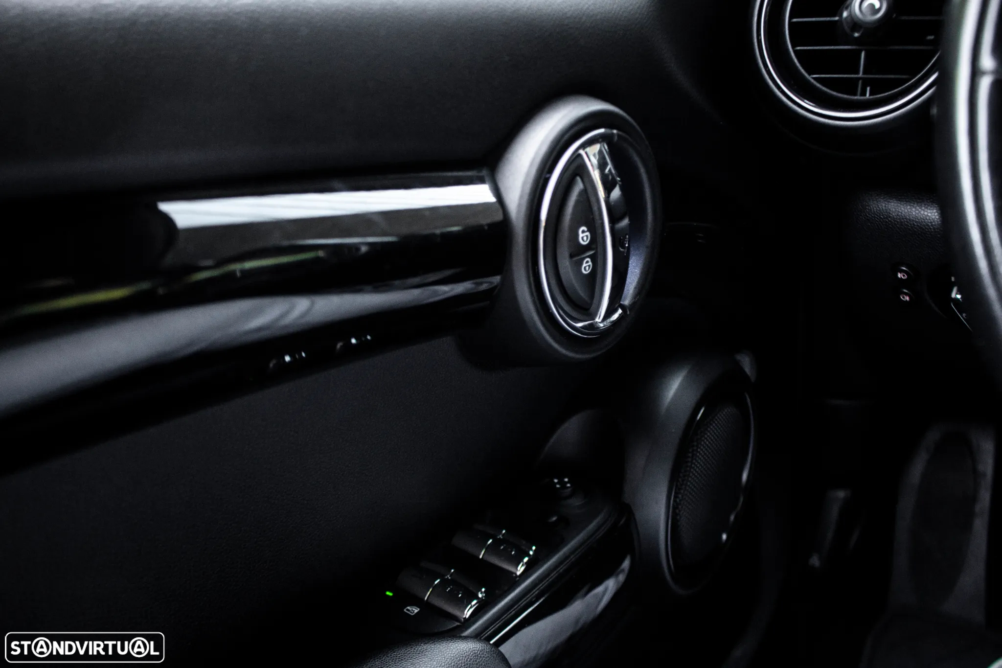 MINI 5 Portas Cooper SD Aut. - 19