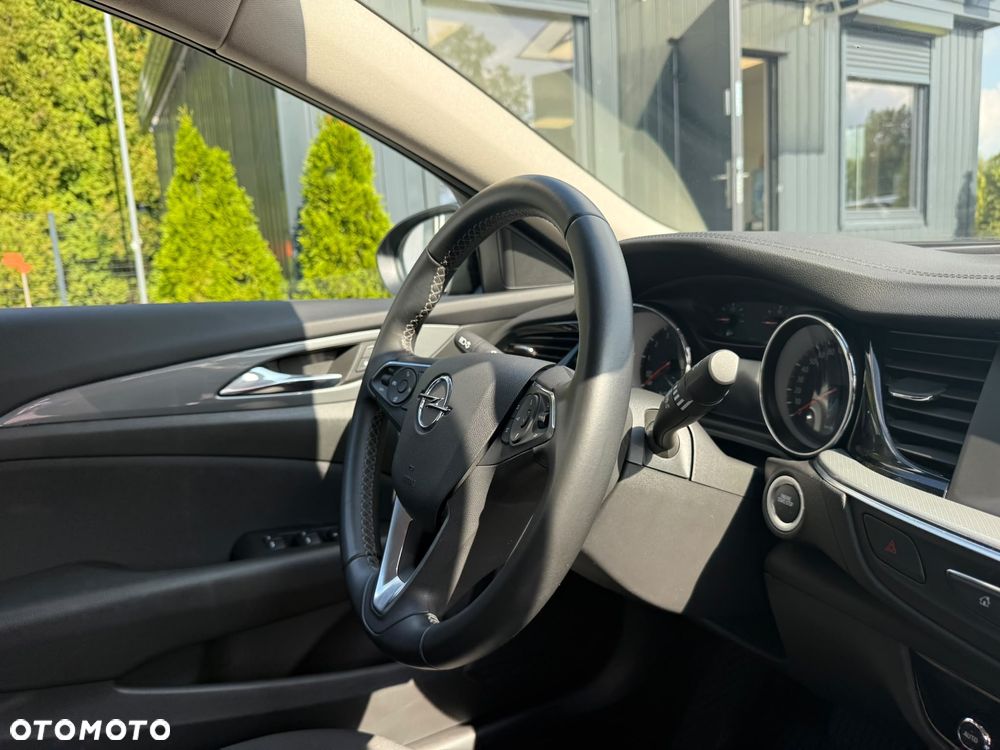 Opel Insignia 1.5 T Enjoy S&S - 10