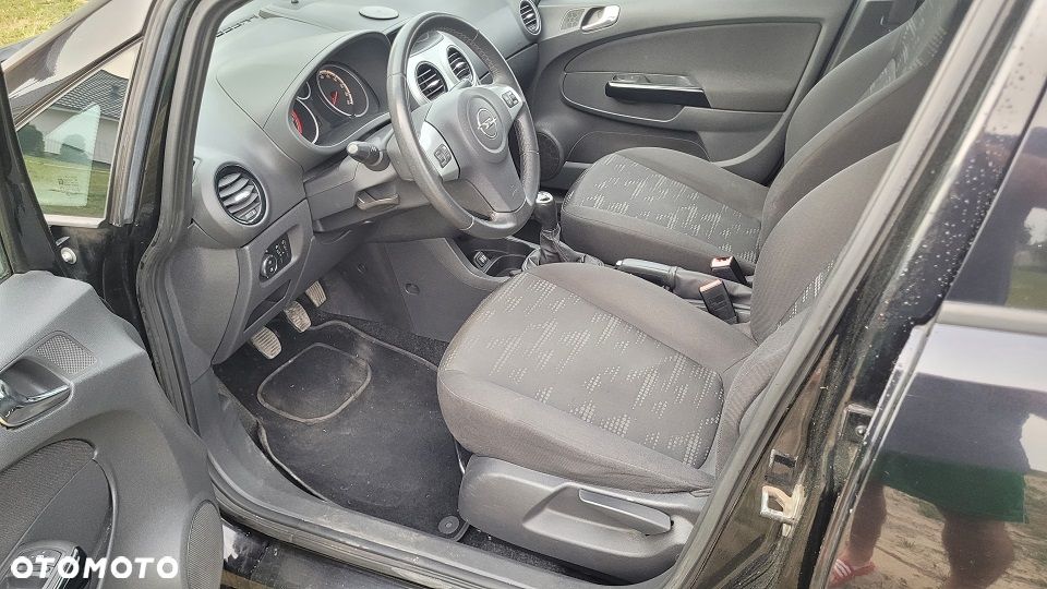 Opel Corsa 1.2 16V Cosmo - 9