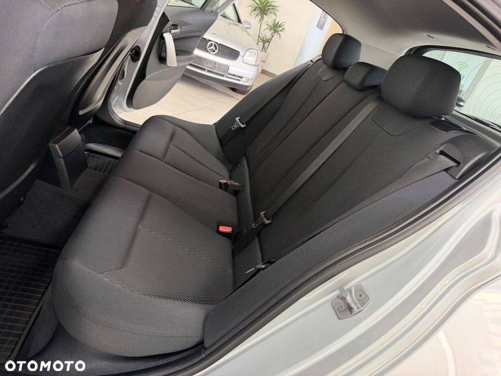 BMW Seria 1 114i - 21