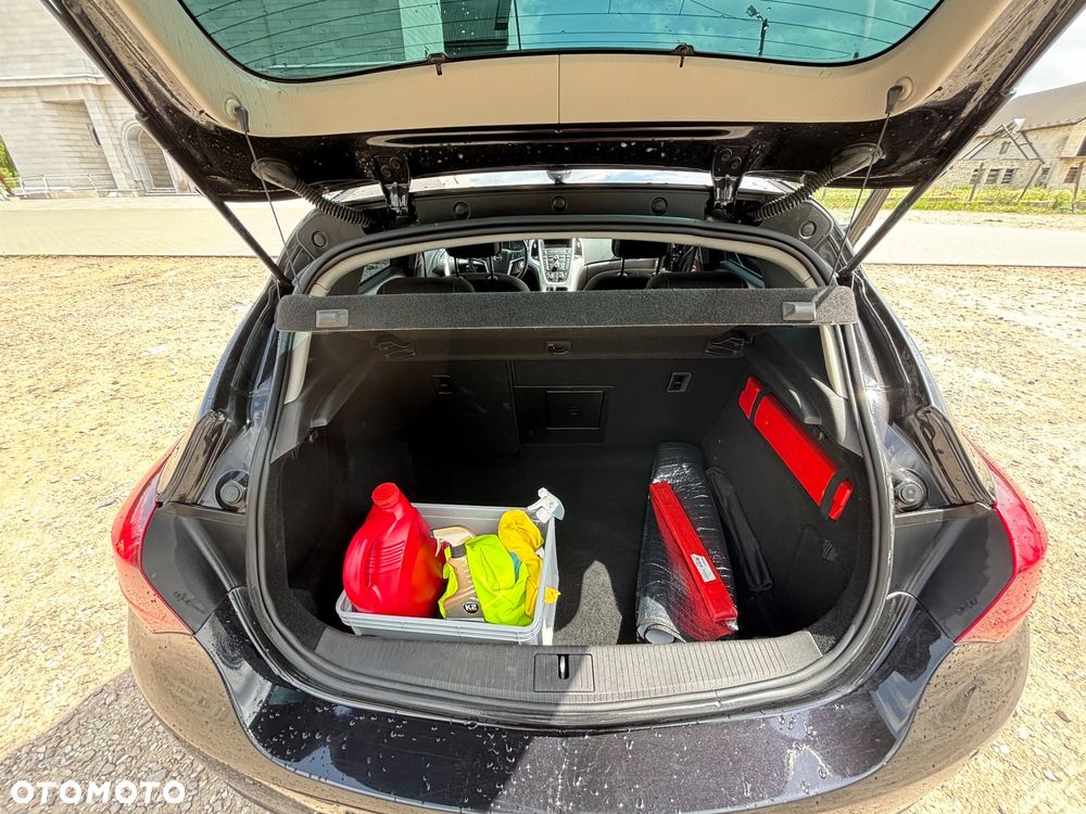Opel Astra 1.6 T Sport - 24