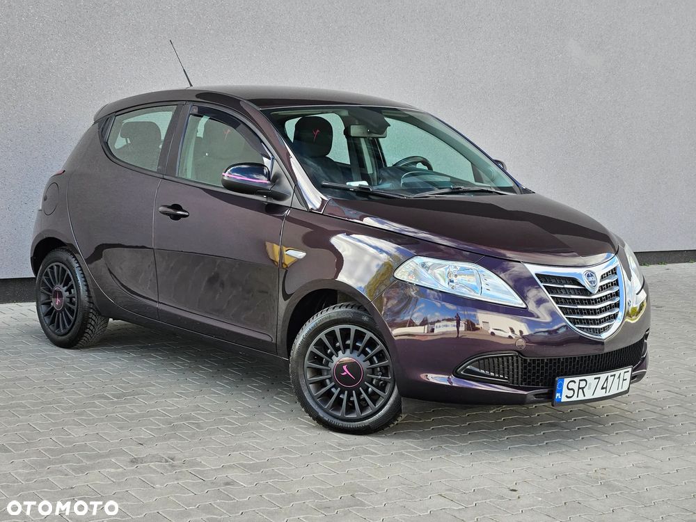 Lancia Ypsilon 1.2 8V Gold S&S - 9