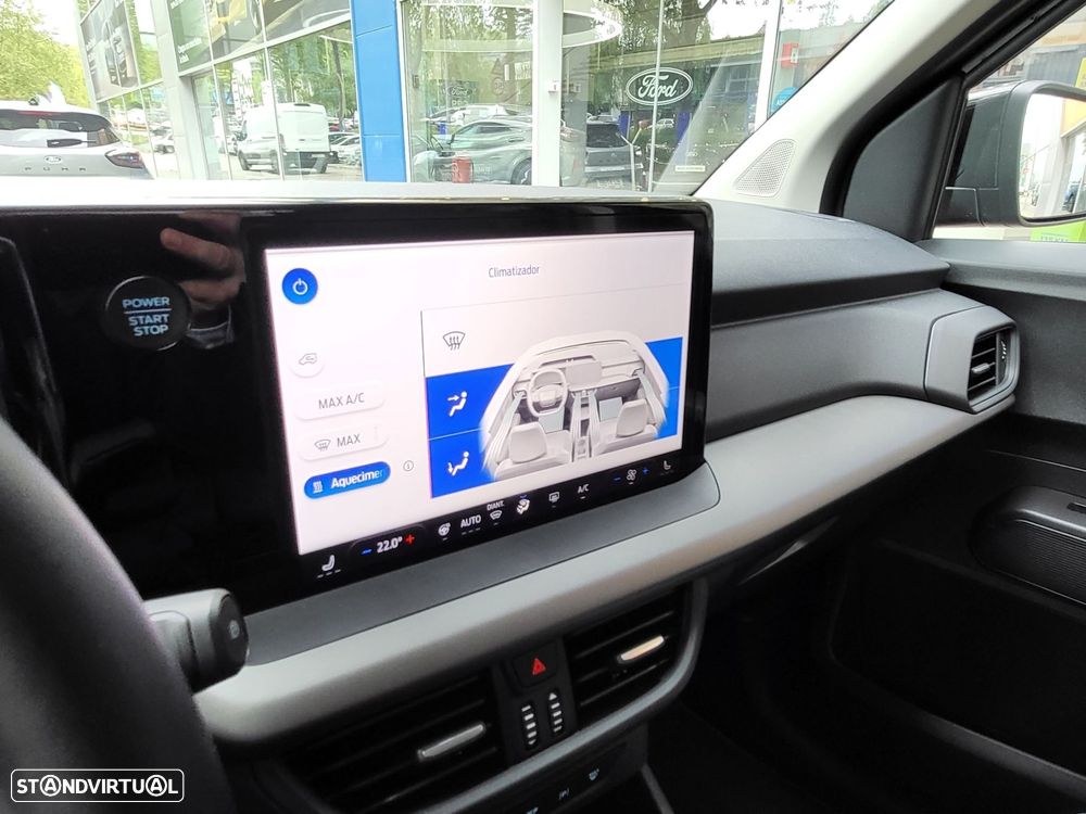 Ford Tourneo Courier - 13