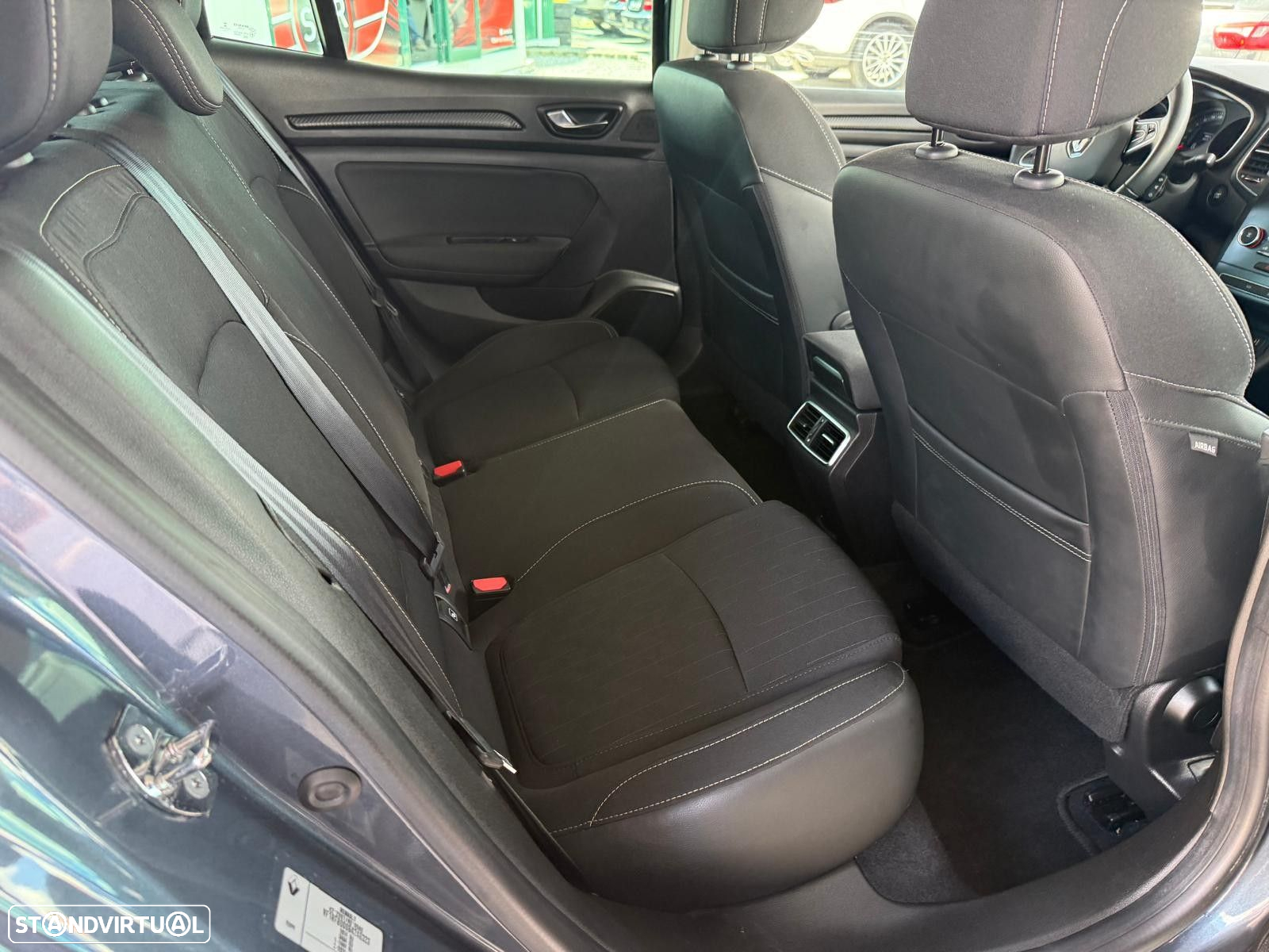 Renault Mégane 1.3 TCe Limited - 18