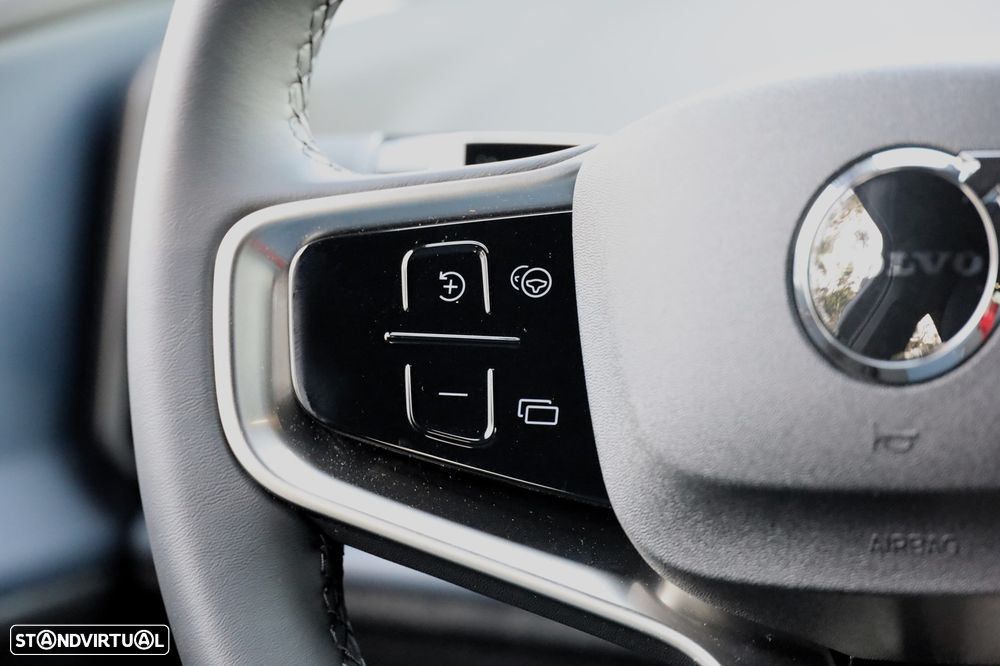 Volvo EX30 69 kWh Single Motor Extended Range Black Edition - 22