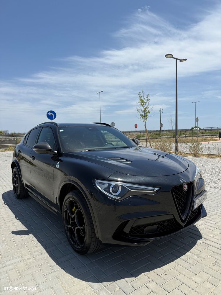 Alfa Romeo Stelvio V6 2.9 Bi-Turbo AT8-Q4 Quadrifoglio - 2