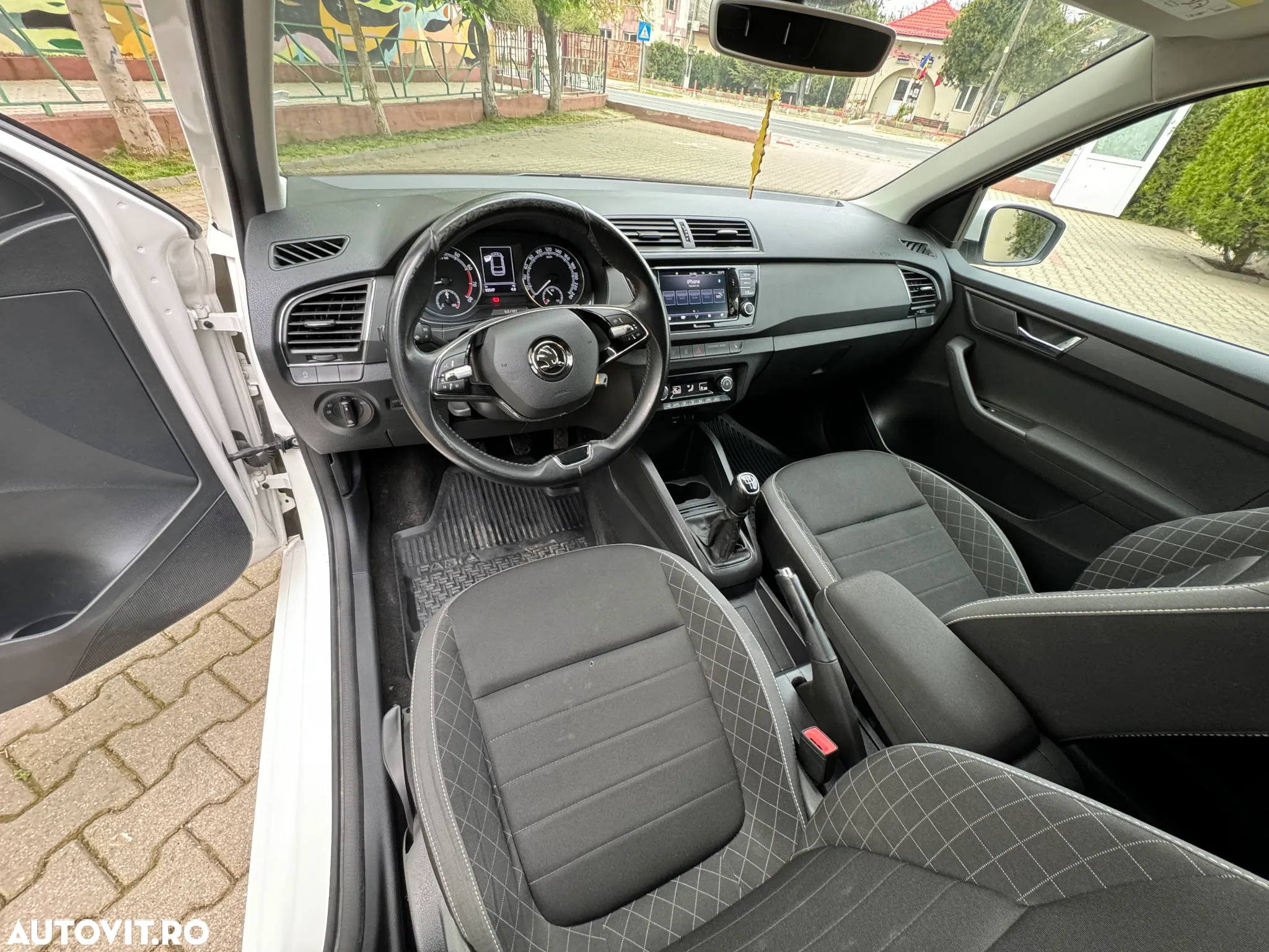 Skoda Fabia 1.0 TSI Ambition - 9