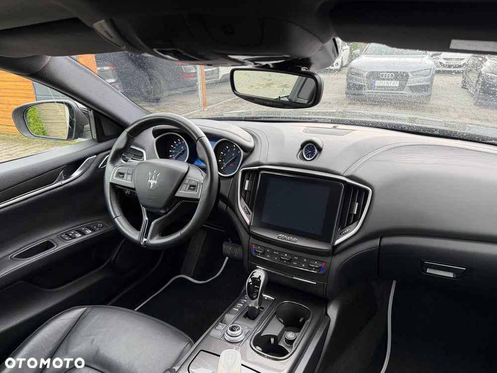 Maserati Ghibli GranSport - 8