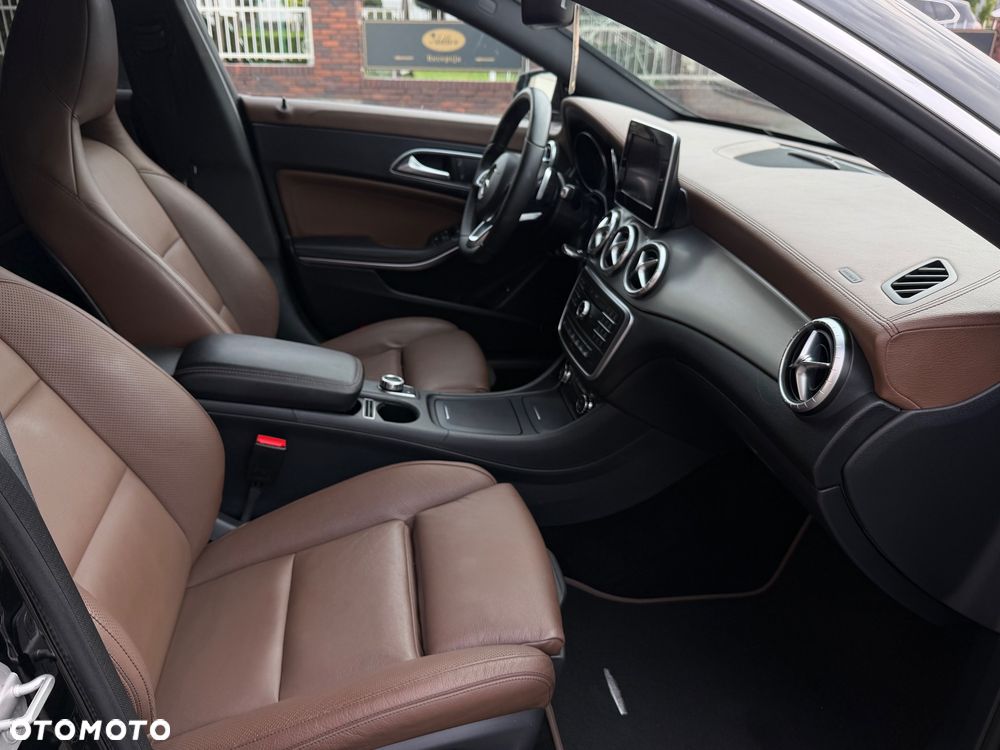 Mercedes-Benz CLA 220 d 7G-DCT AMG Line - 21