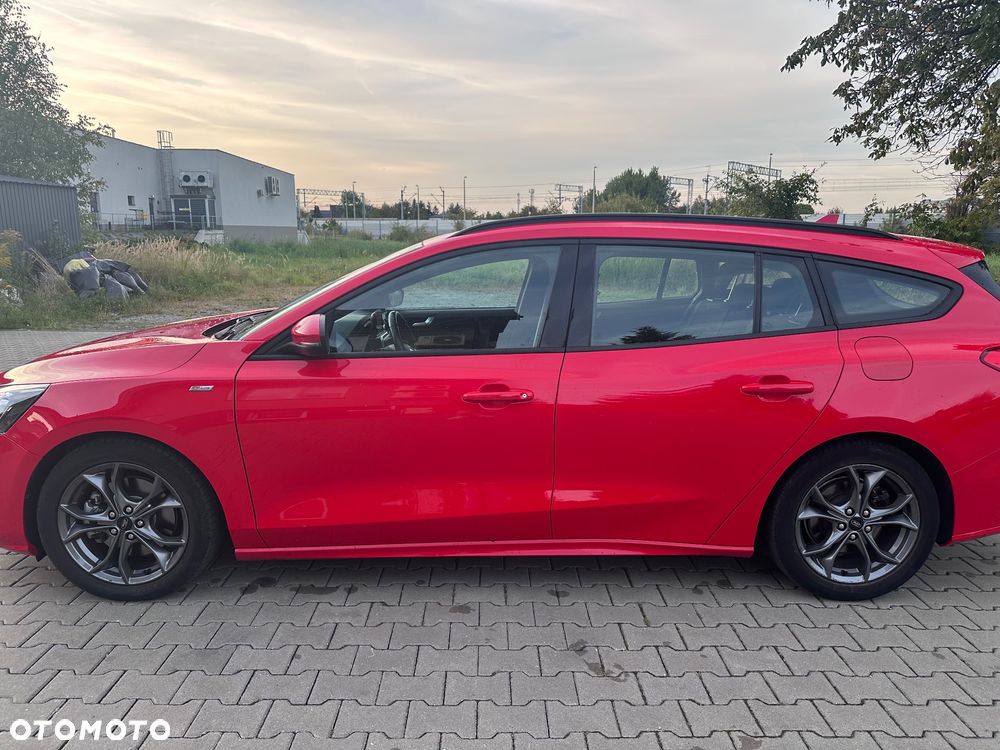 Ford Focus 1.5 EcoBoost ST-Line - 9