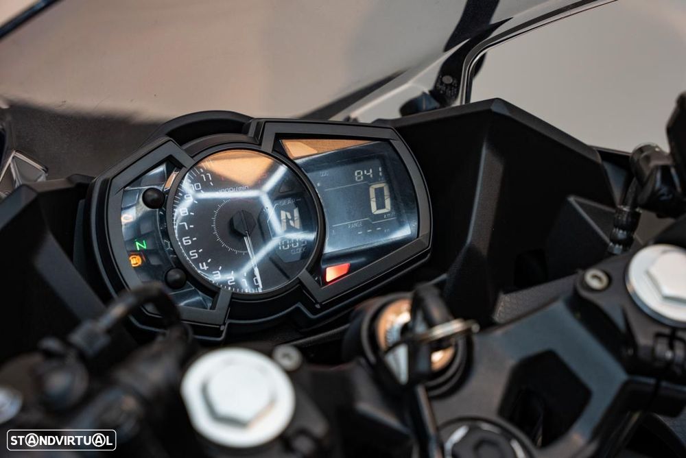 Kawasaki Ninja 400 - 13