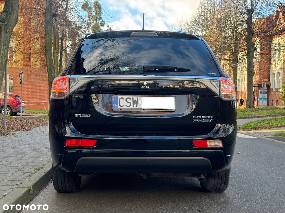 Mitsubishi Outlander 2.0 4WD Plus - 27