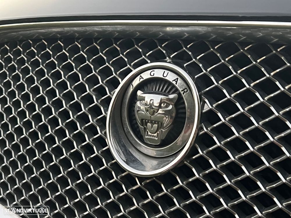 Jaguar XF Sportbrake 2.2 D Premium Luxury - 36