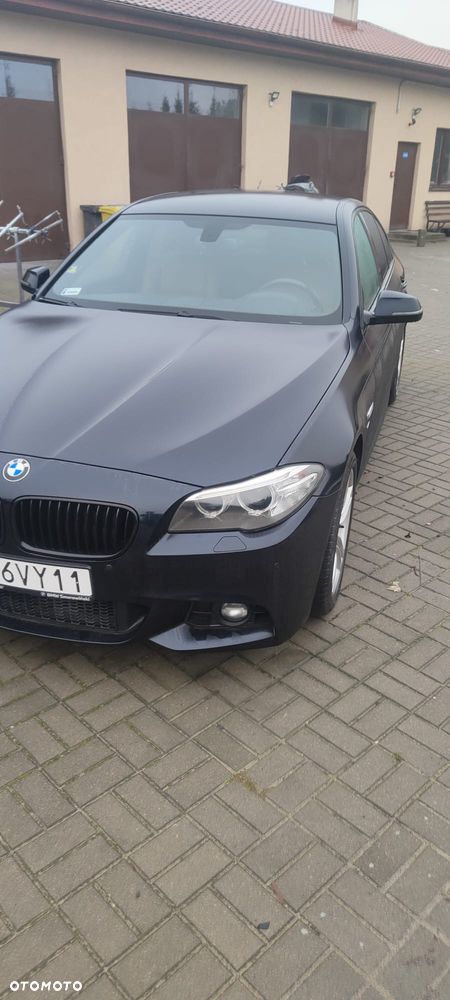 BMW Seria 5 525d xDrive - 4