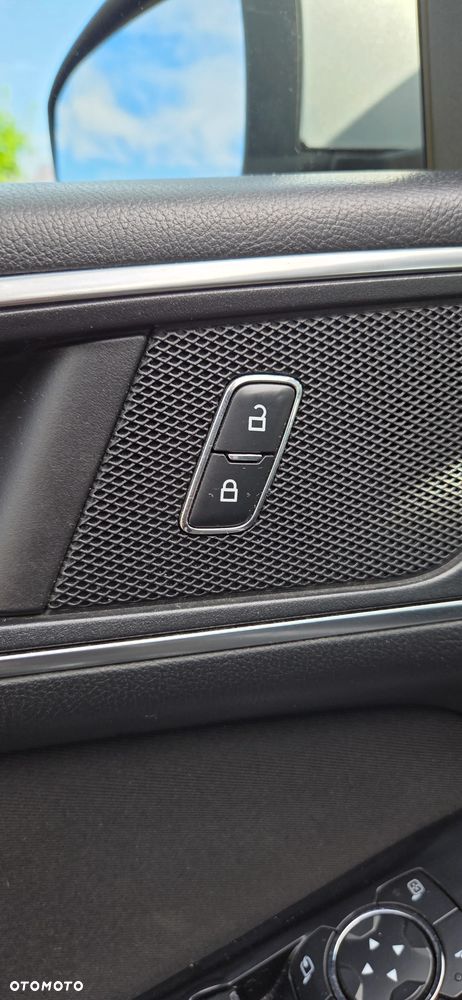Ford S-Max 2.0 TDCi Titanium PowerShift - 25