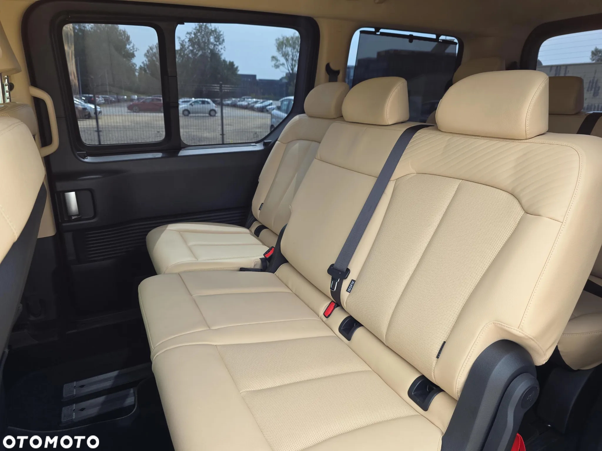 Hyundai Staria 1.6 T-GDI HEV Smart VIP - 22