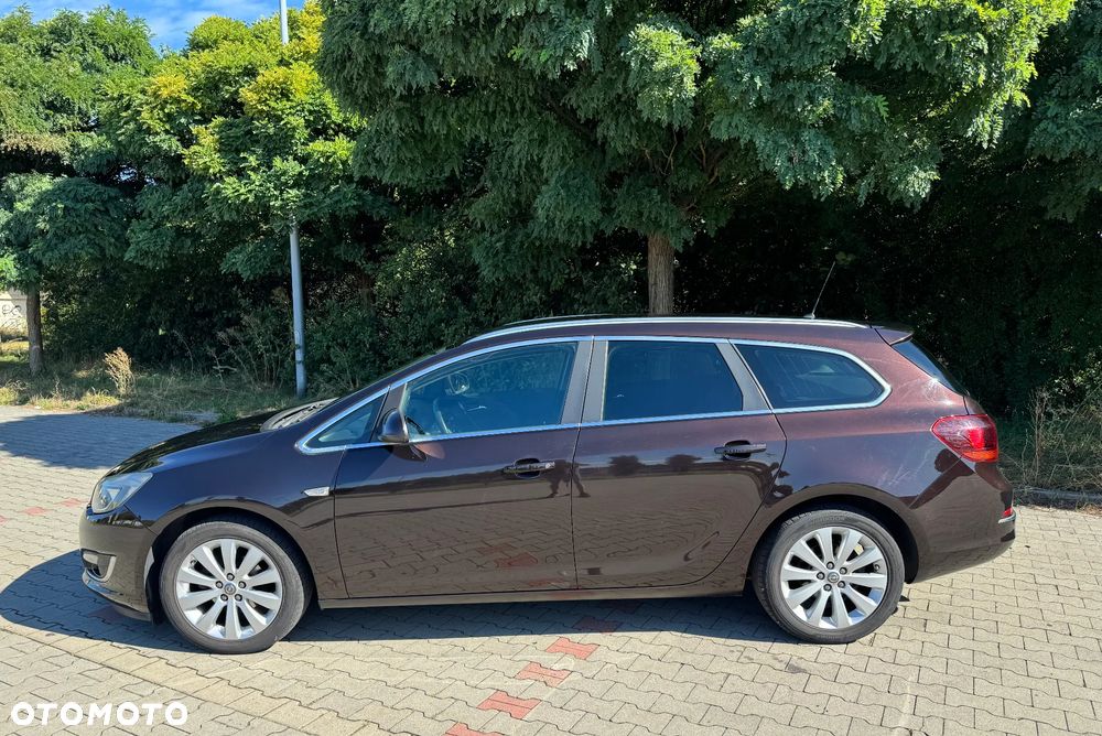 Opel Astra 1.4 T Cosmo EU6 - 4