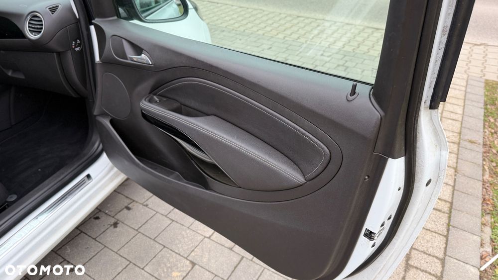 Opel Adam 1.2 White Link - 17