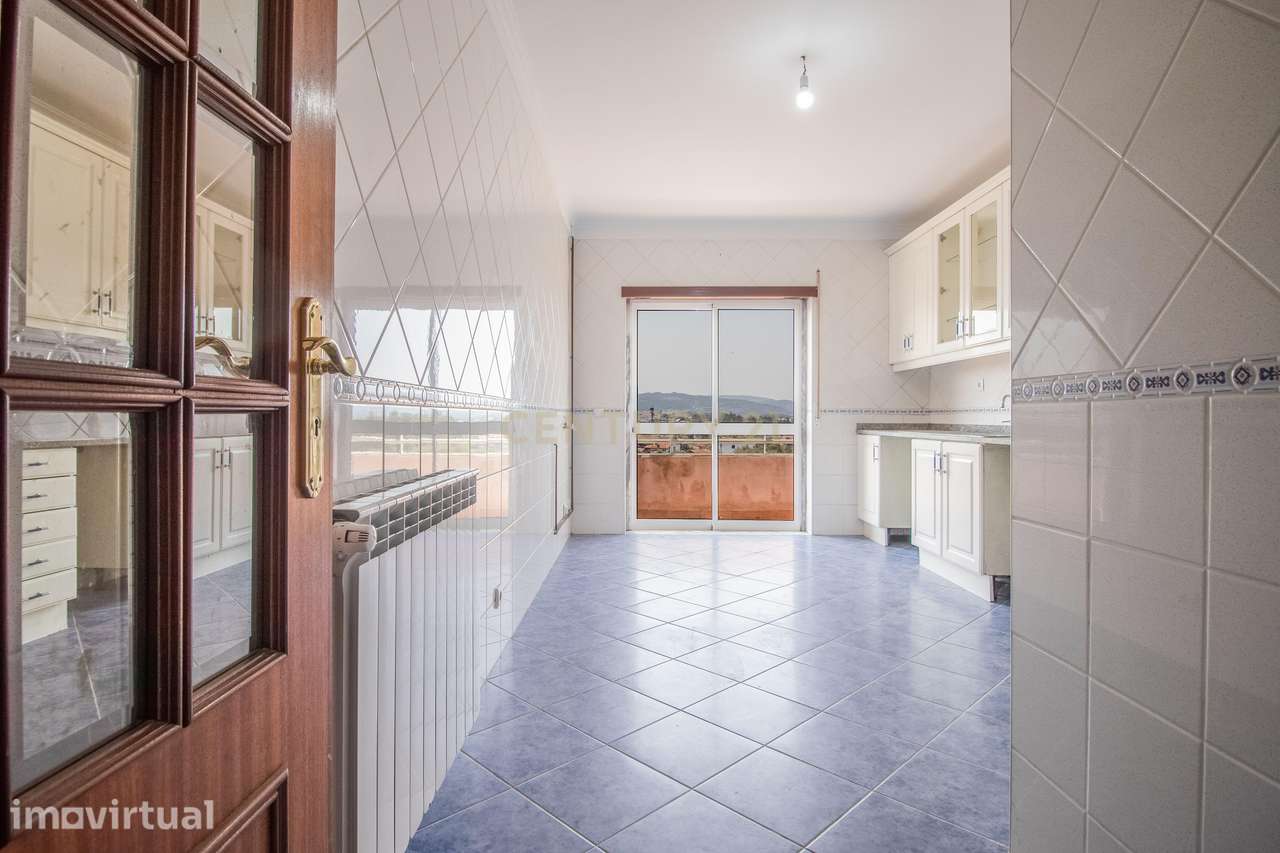 Apartamento T3 no último piso, com suite, três varandas, churrasqueira - Grande imagem: 5/29