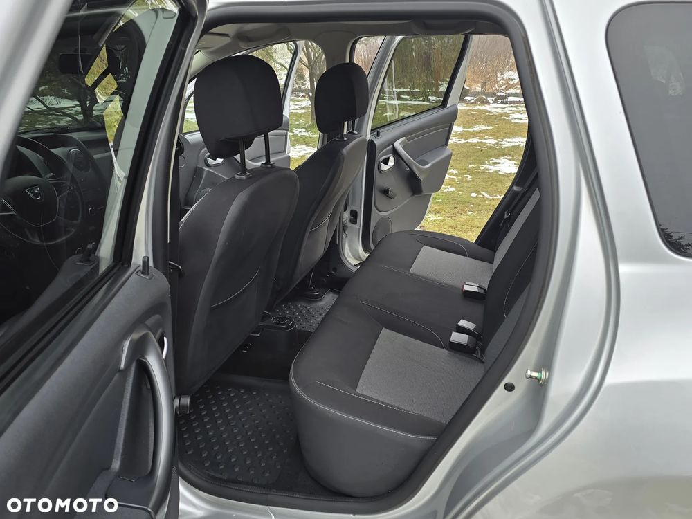 Dacia Duster 1.6 SCe Laureate S&S - 6