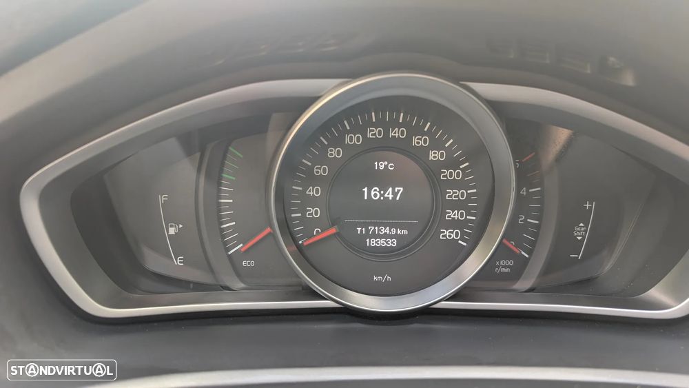 Volvo V40 2.0 D2 Momentum - 6