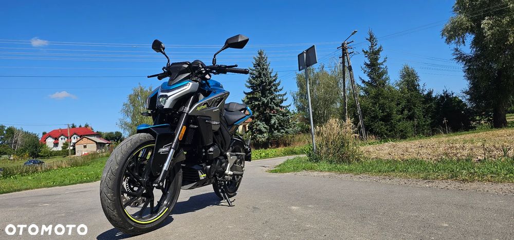CFMoto NK - 8
