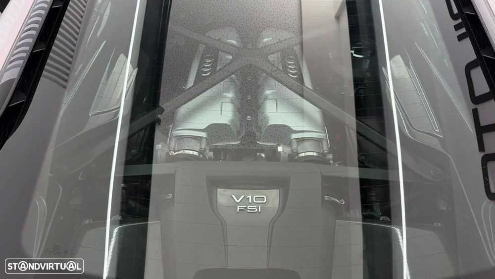 Audi R8 Coupé V10 plus 5.2 FSI quattro S tronic - 35