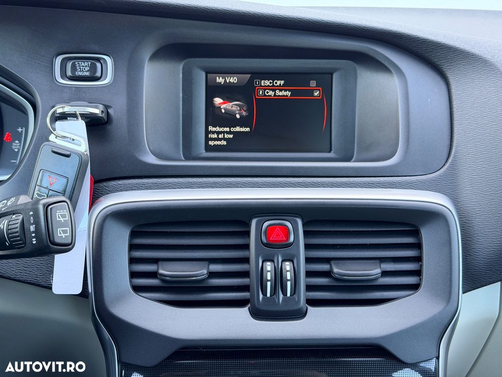 Volvo V40 D2 DRIVe Kinetic - 31