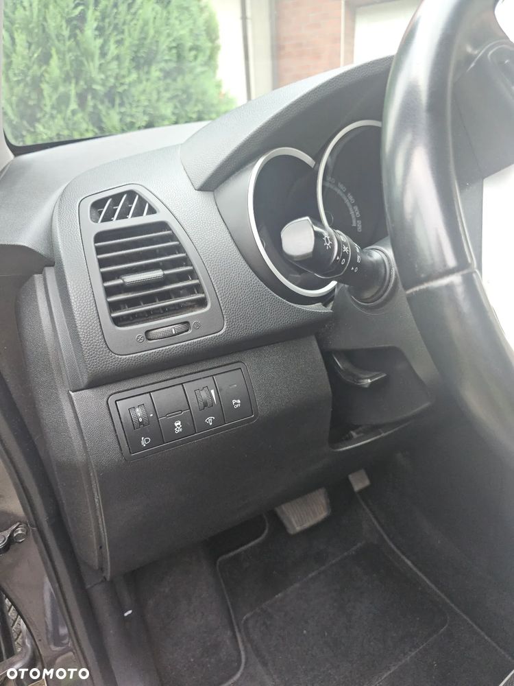Kia Venga - 16