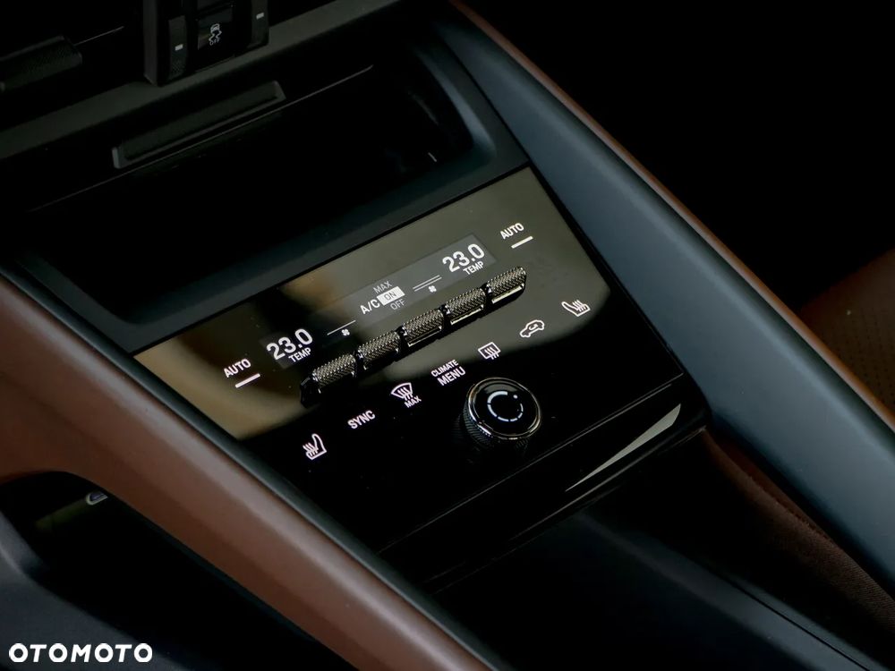 Porsche Macan - 26