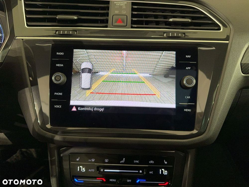 Volkswagen Tiguan - 32